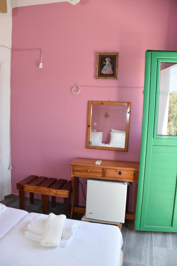 Metapontis Studios  Symi Exterior foto